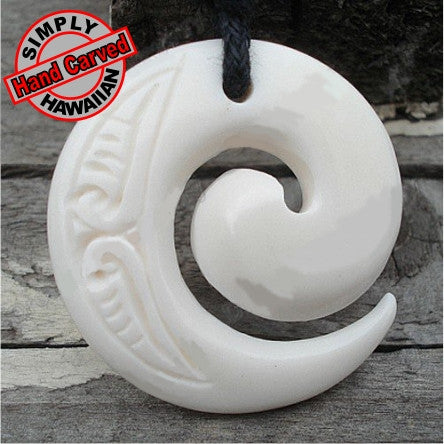 Maori KURO Bone Necklace