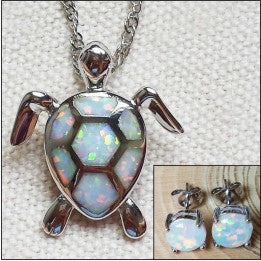 Opal stone Honu w/18 inch Twisted Chain